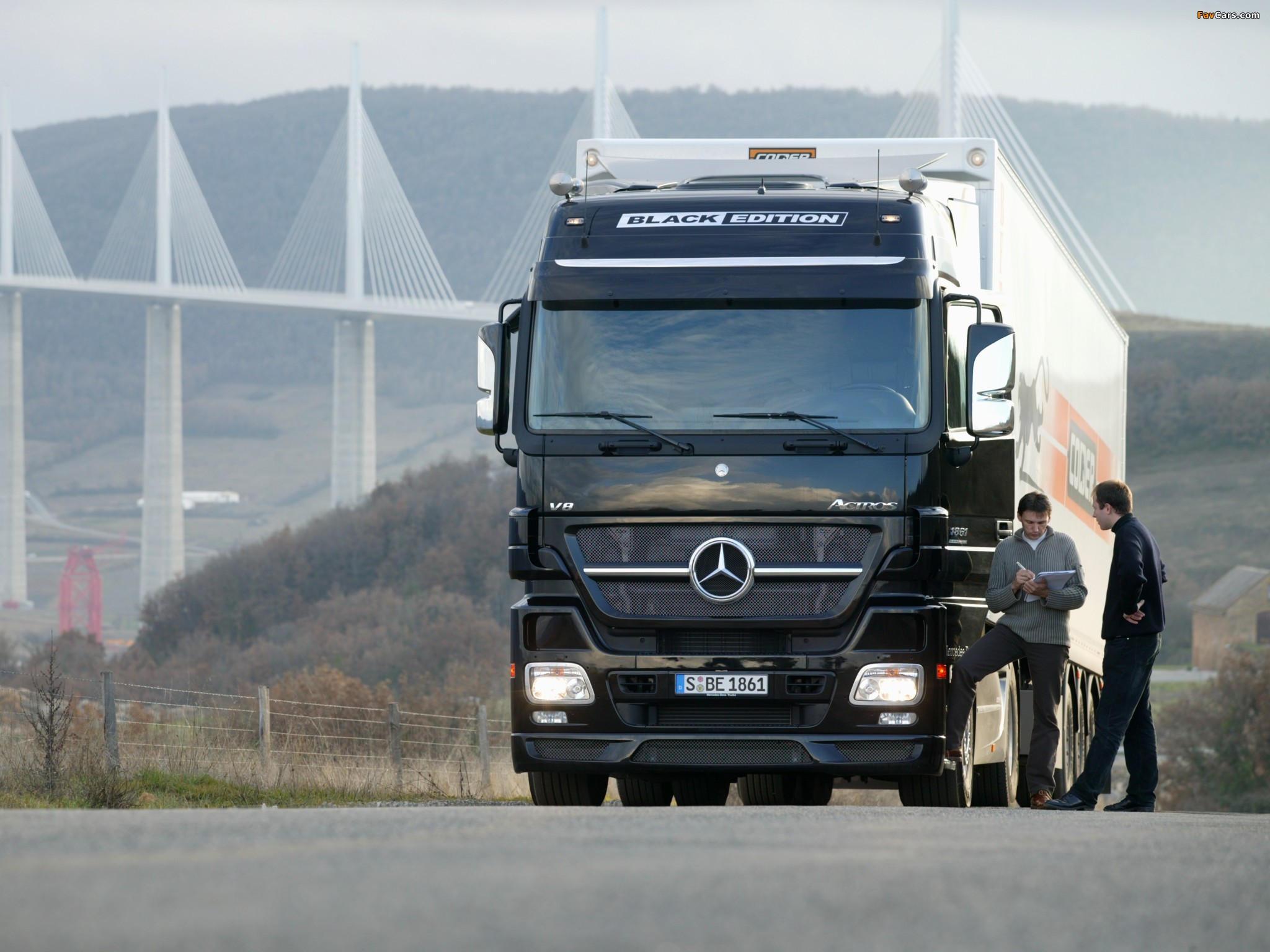 Mercedes-Benz Actros 1861 LS Black Edition (MP2) 2004 wallpapers (2048 x 1536)