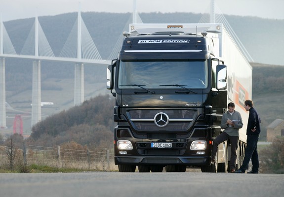 Mercedes-Benz Actros 1861 LS Black Edition (MP2) 2004 wallpapers