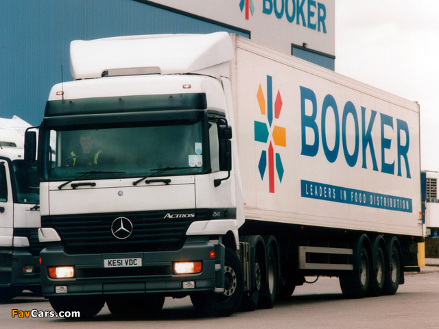 Pictures of Mercedes-Benz Actros 2540 UK-spec (MP1) 1997–2002 (640 x 480)