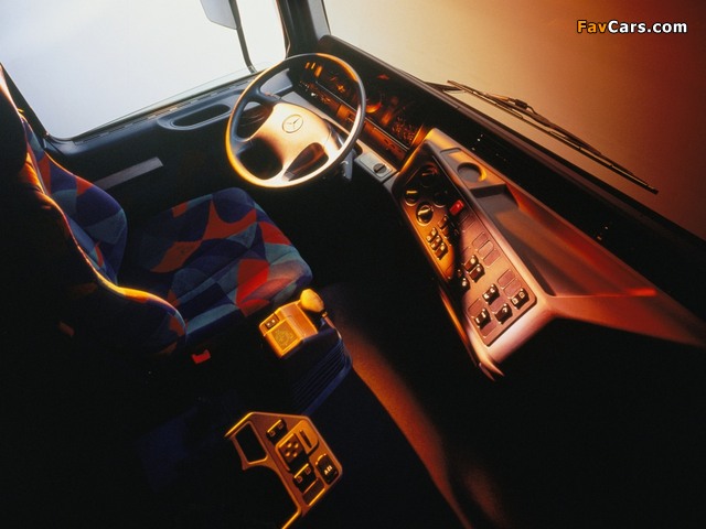 Pictures of Mercedes-Benz Actros 1843 (MP1) 1997–2002 (640 x 480)