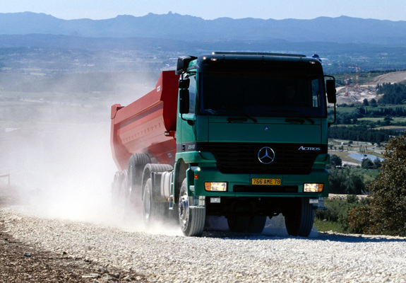 Pictures of Mercedes-Benz Actros 2040 (MP1) 1997–2002