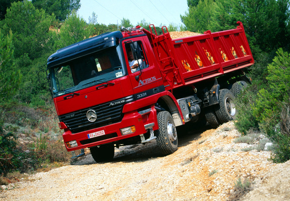 Pictures of Mercedes-Benz Actros 3331 (MP1) 1997–2002