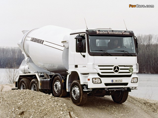 Pictures of Mercedes-Benz Actros 3236 Mixer (MP2) 2002–09 (640 x 480)