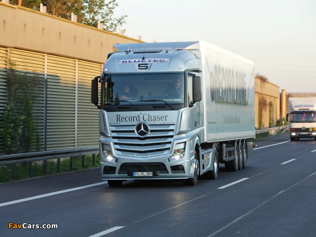Pictures of Mercedes-Benz Actros 1845 (MP4) 2011 (640 x 480)