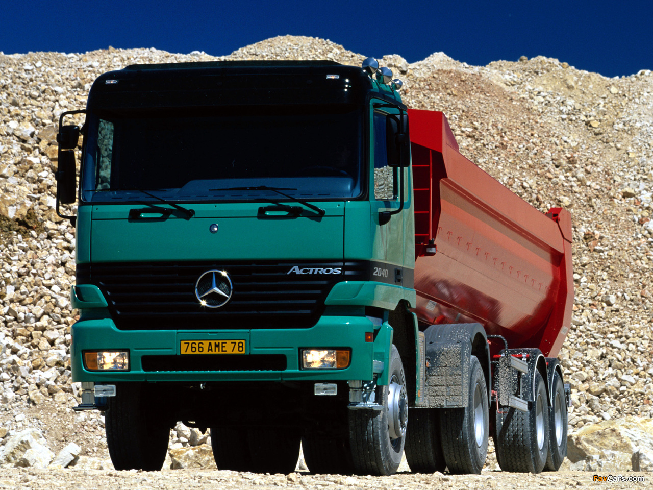 Mercedes-Benz Actros 2040 (MP1) 1997–2002 wallpapers (1280 x 960)