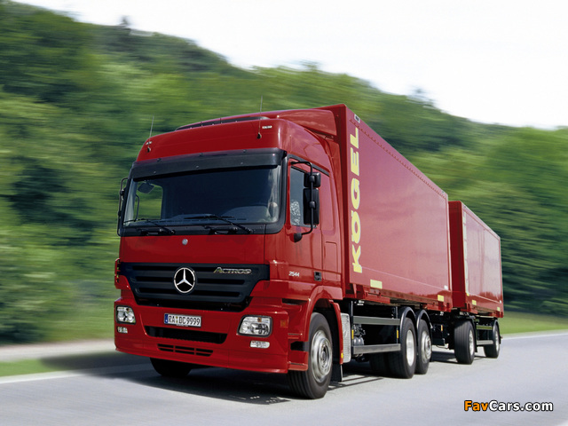 Mercedes-Benz Actros 2544 (MP2) 2002–09 wallpapers (640 x 480)