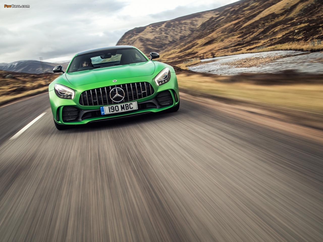 Mercedes-AMG GT R UK-spec (C190) 2017 wallpapers (1280 x 960)