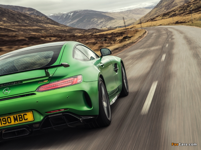 Photos of Mercedes-AMG GT R UK-spec (C190) 2017 (800 x 600)