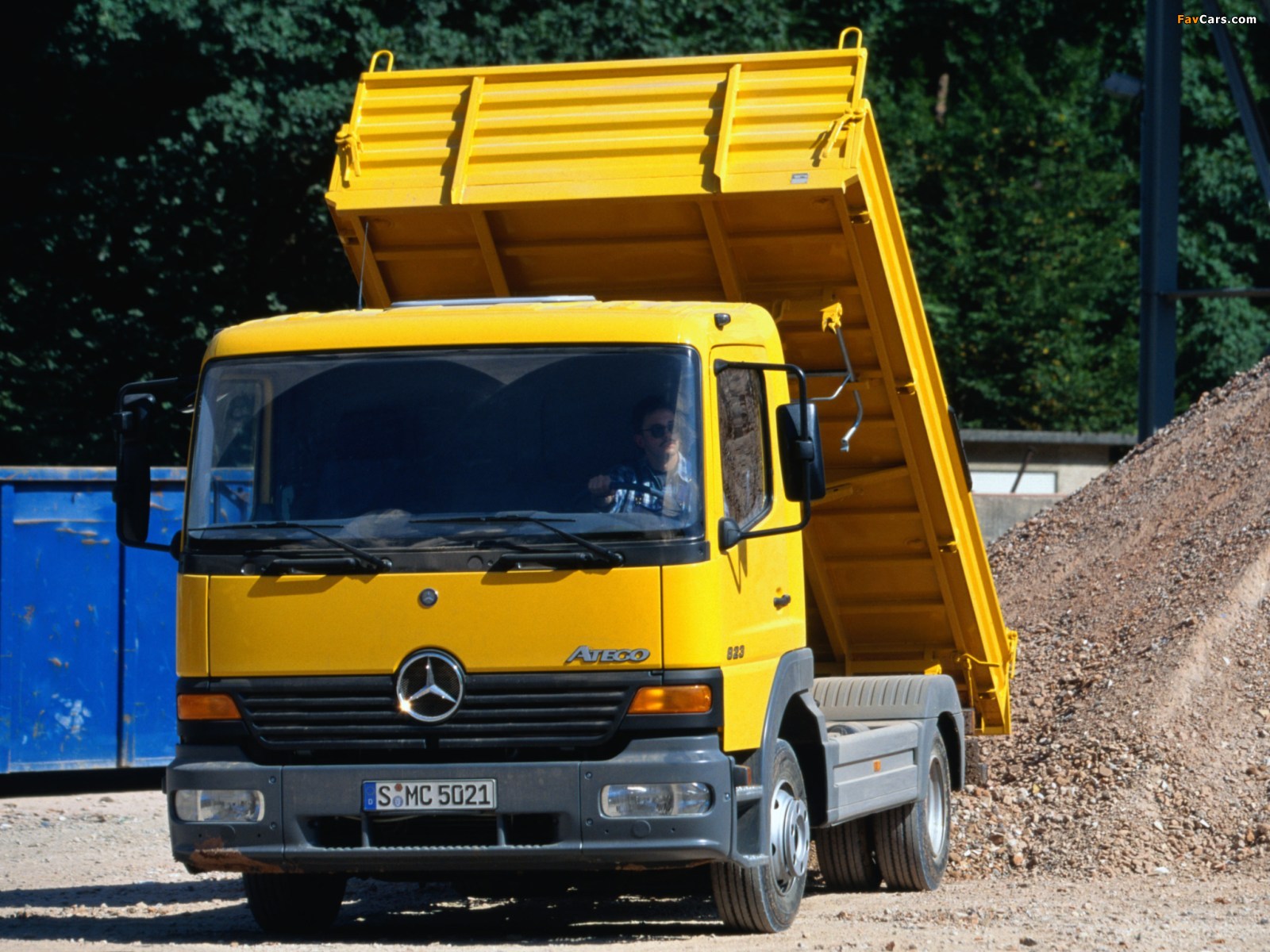 Images of Mercedes-Benz Atego 823 1998–2005 (1600 x 1200)