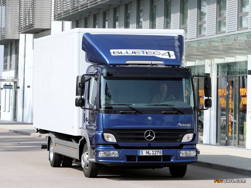 Images of Mercedes-Benz Atego 818 2005 (800 x 600)