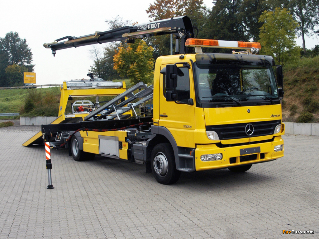 Images of Mercedes-Benz Atego 1324 Tow Truck 2005–13 (1024 x 768)