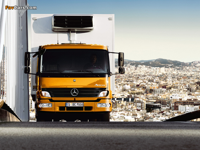 Images of Mercedes-Benz Atego (640 x 480)