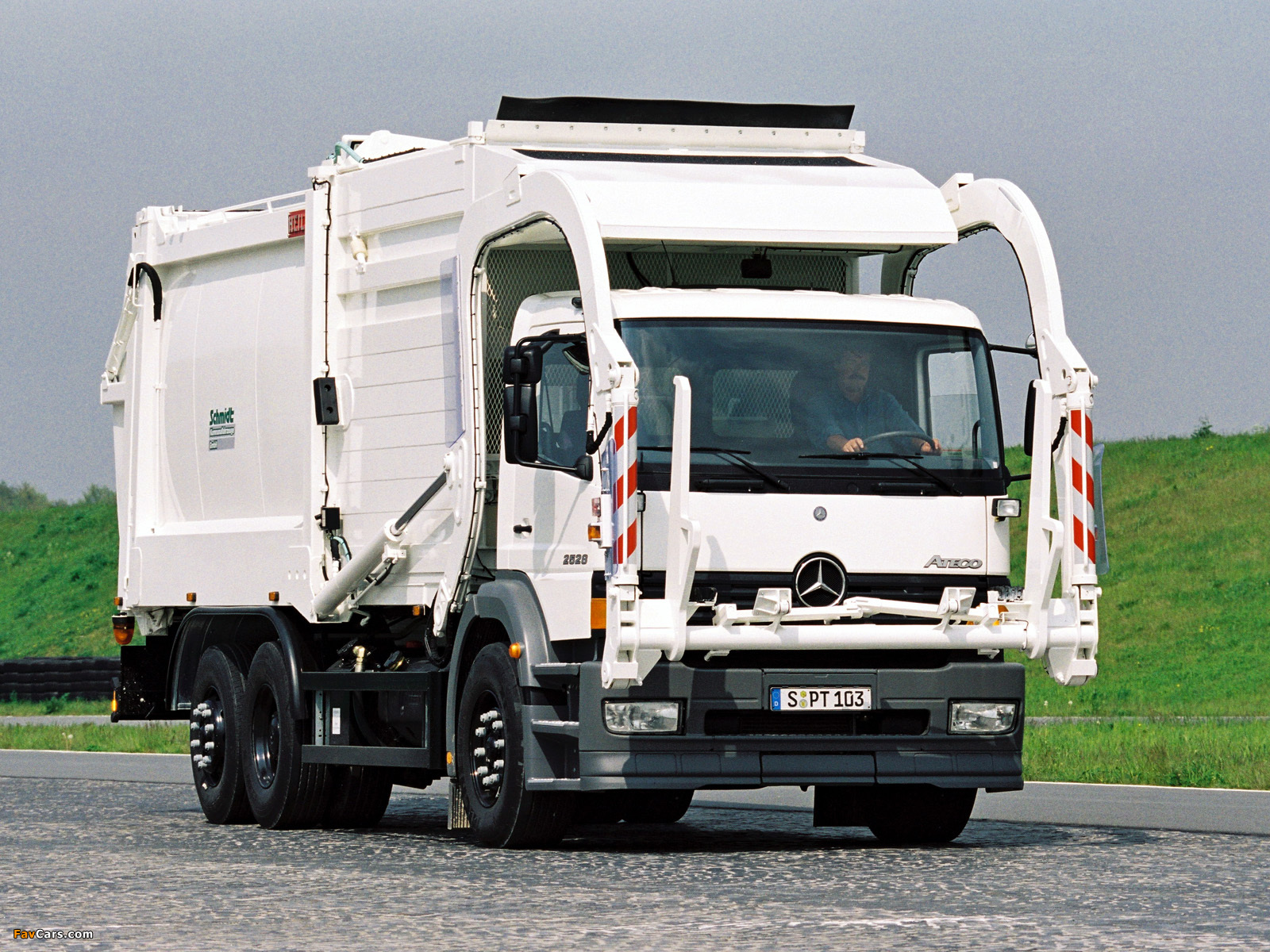 Mercedes-Benz Atego 2528 Rolloffcon 1998–2005 images (1600 x 1200)