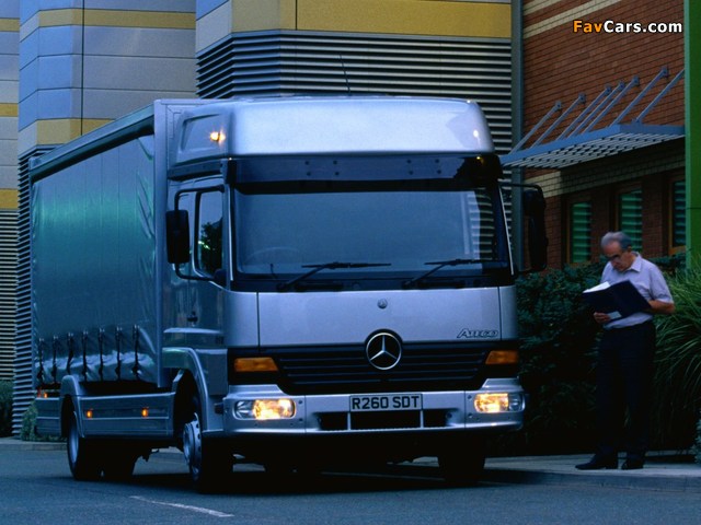 Mercedes-Benz Atego 815 UK-spec 1998–2005 images (640 x 480)