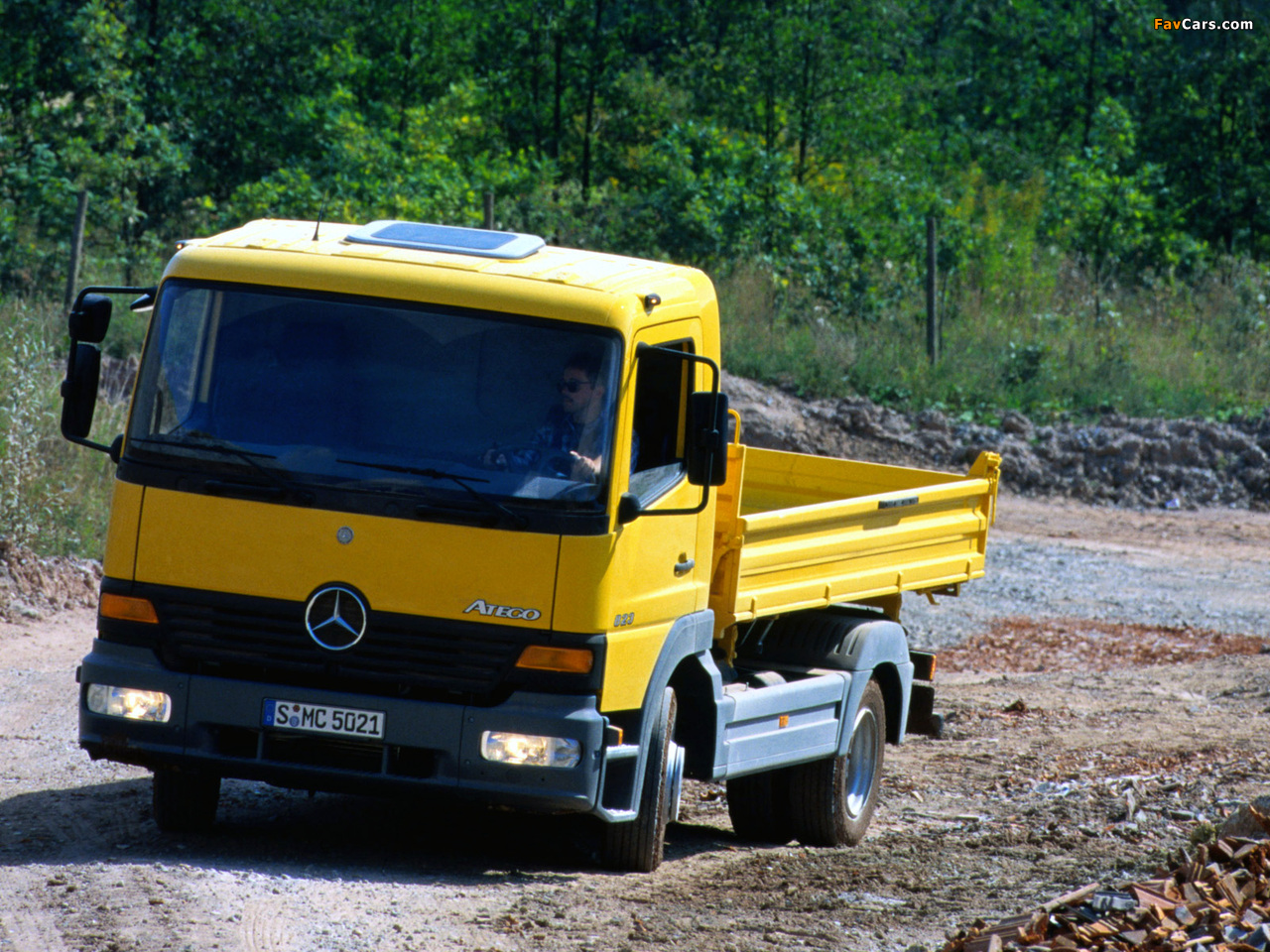 Mercedes-Benz Atego 823 1998–2005 pictures (1280 x 960)