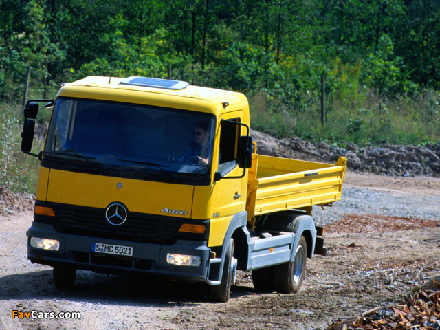 Mercedes-Benz Atego 823 1998–2005 pictures (640 x 480)