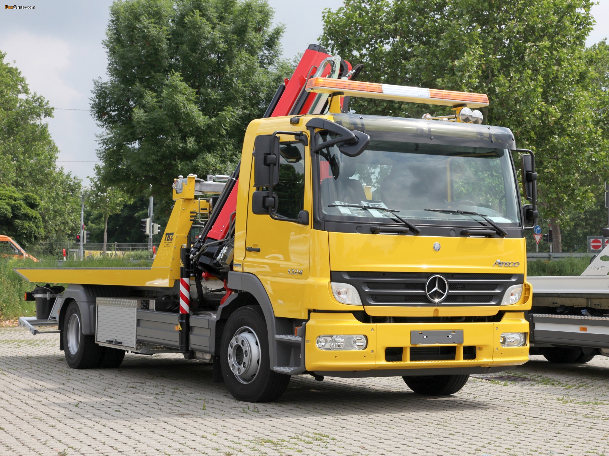 Mercedes-Benz Atego 1324 Tow Truck 2005–13 images (2048 x 1536)