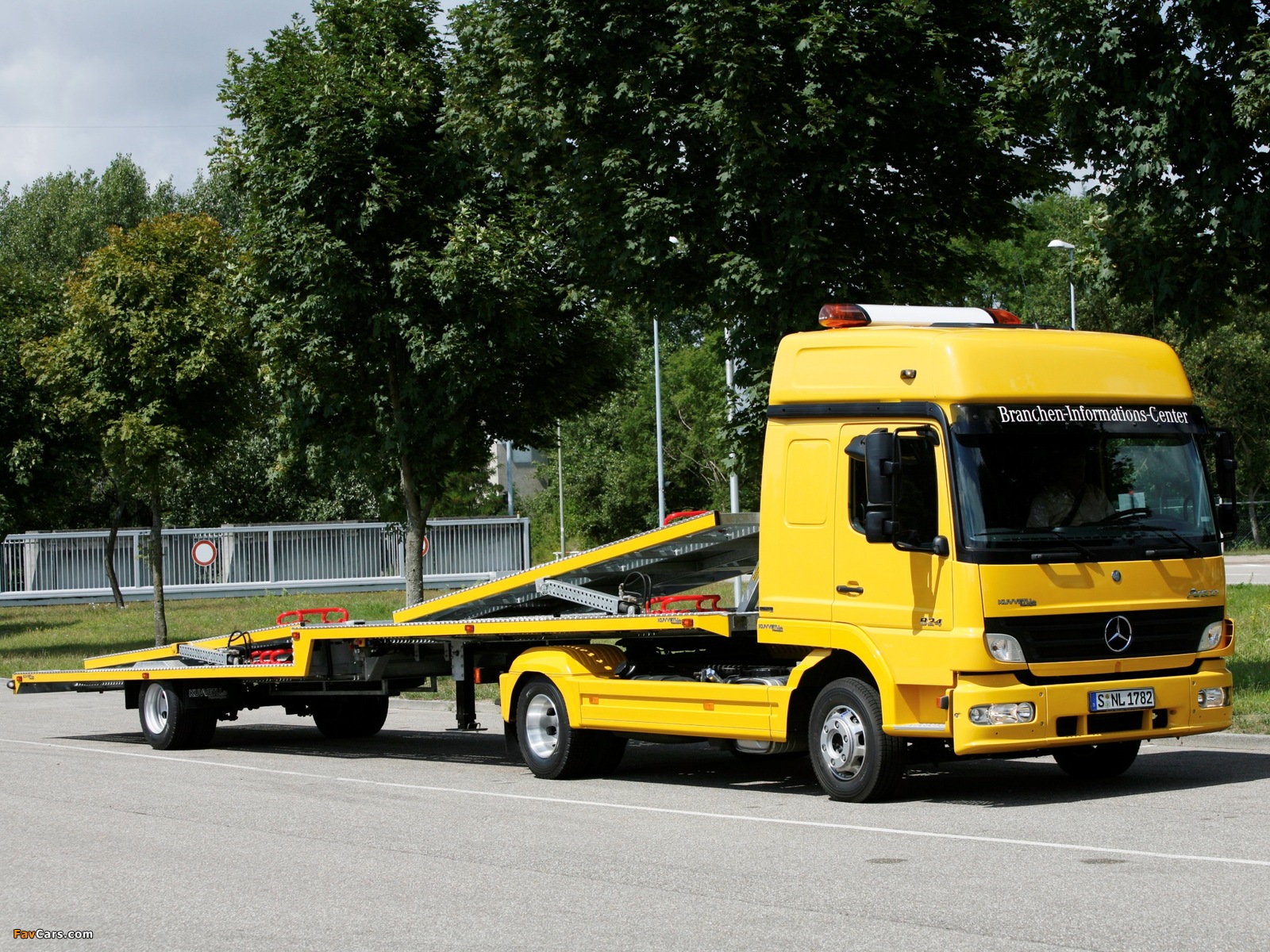 Mercedes-Benz Atego 824 Tow Truck 2005–13 photos (1600 x 1200)