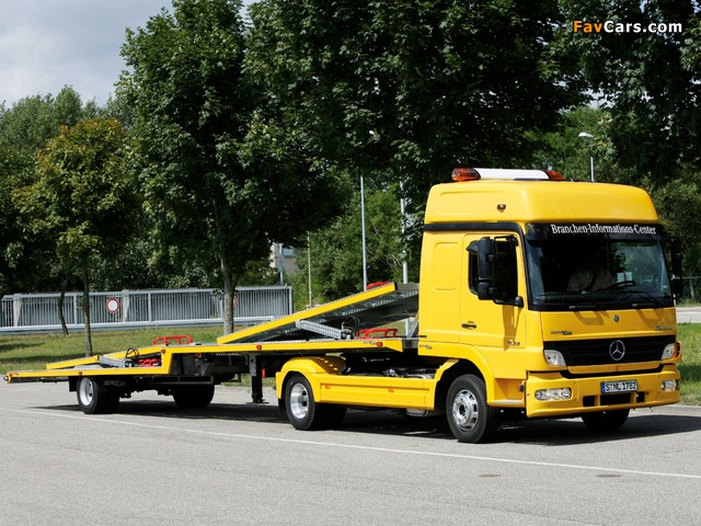 Mercedes-Benz Atego 824 Tow Truck 2005–13 photos (640 x 480)