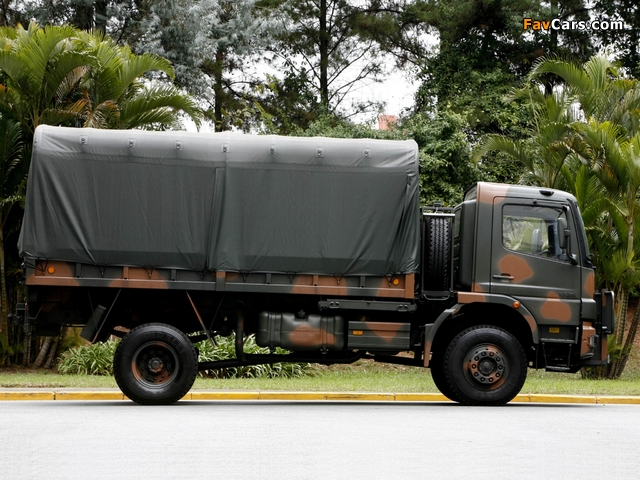 Mercedes-Benz Atego 1725 4x4 Military Truck 2005–11 wallpapers (640 x 480)