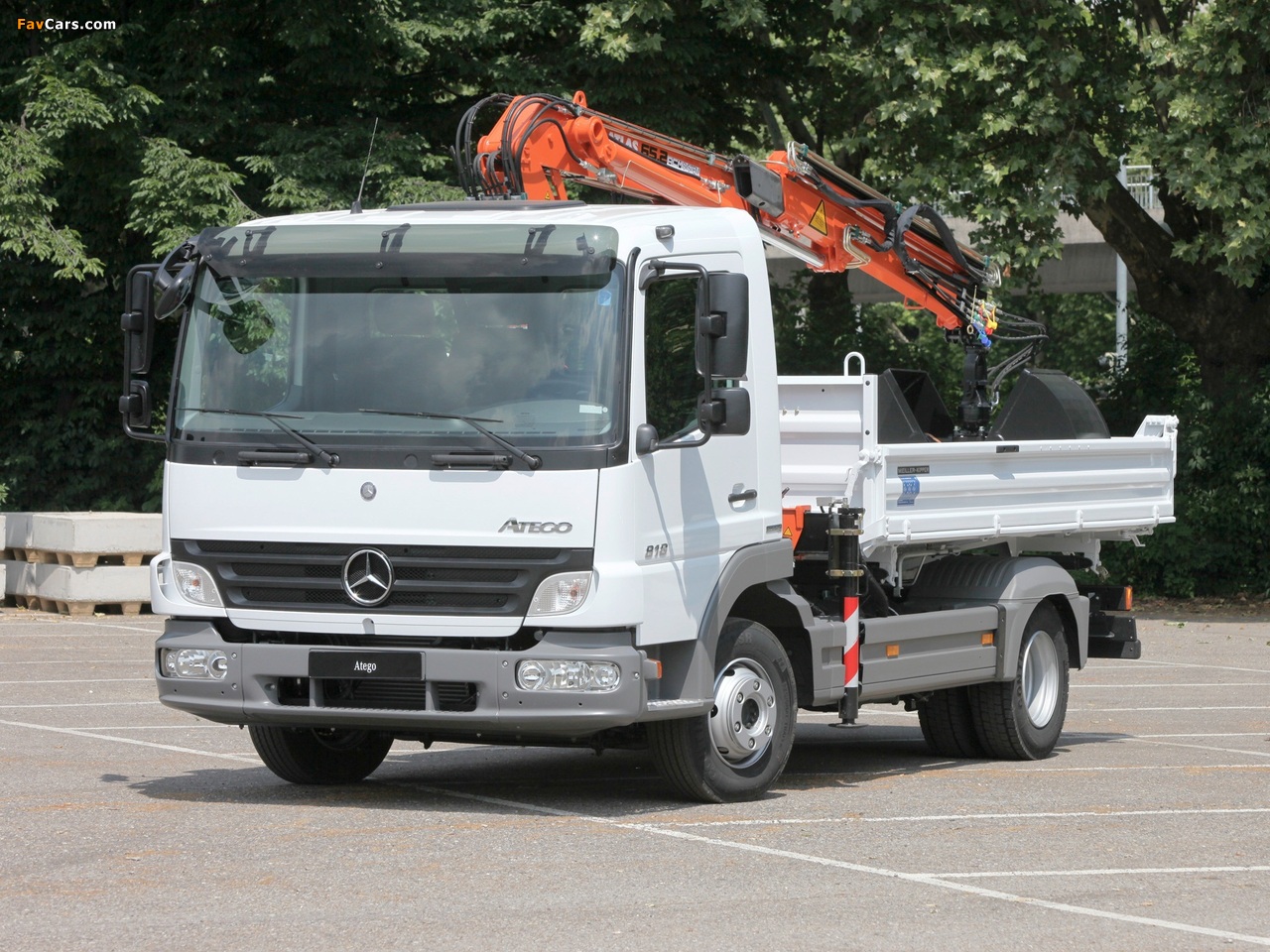 Photos of Mercedes-Benz Atego 818 2005 (1280 x 960)