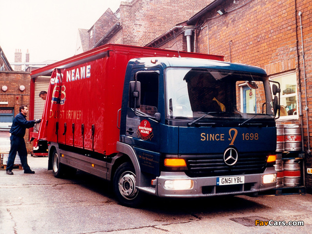 Mercedes-Benz Atego 818 UK-spec 1998–2005 wallpapers (640 x 480)