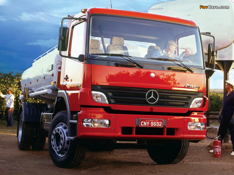 Mercedes-Benz Atego 1718 2005–11 wallpapers (800 x 600)