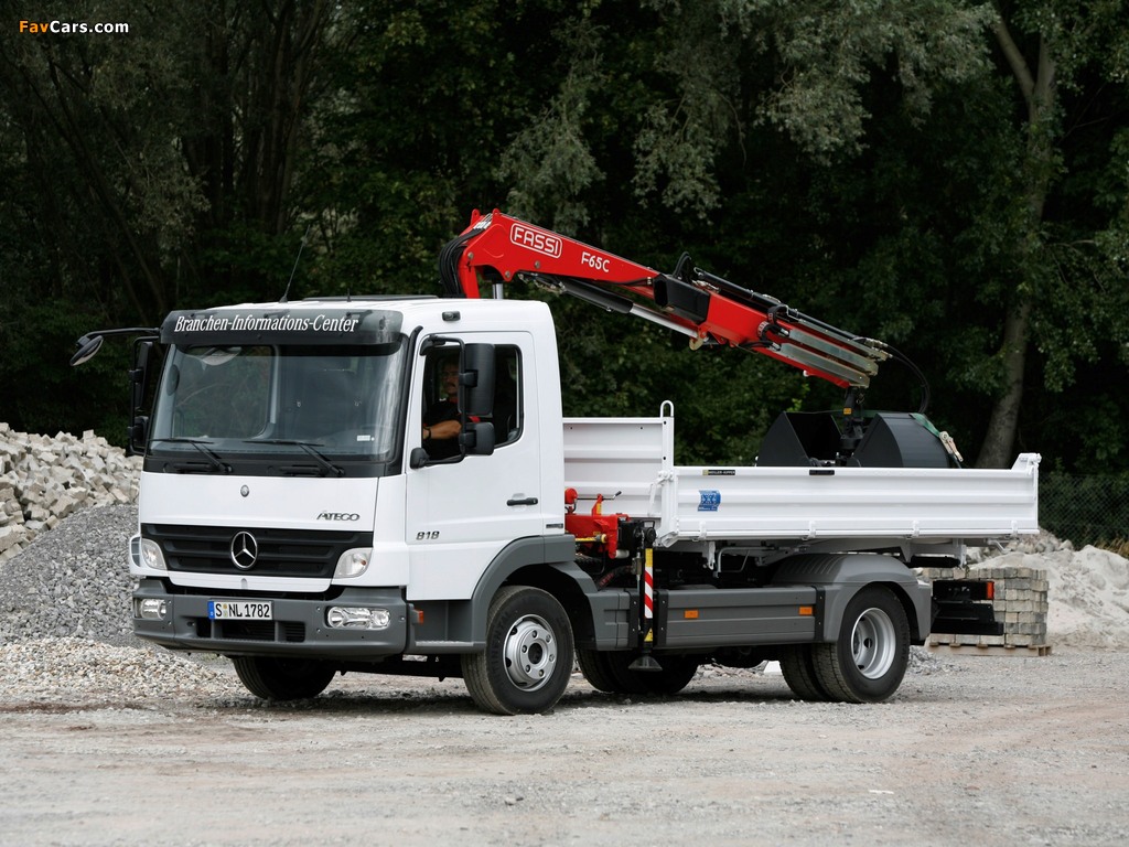 Mercedes-Benz Atego 818 2005 wallpapers (1024 x 768)