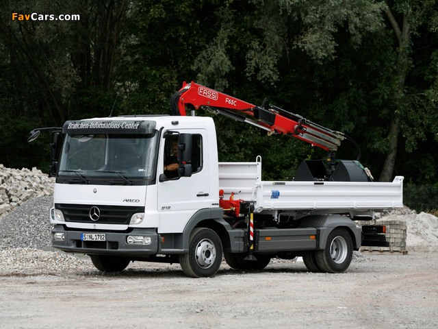 Mercedes-Benz Atego 818 2005 wallpapers (640 x 480)
