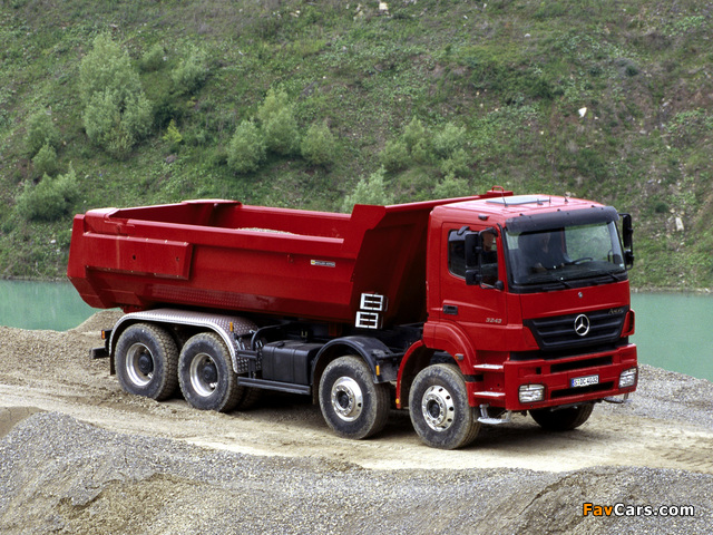 Images of Mercedes-Benz Axor 3243 2005–10 (640 x 480)