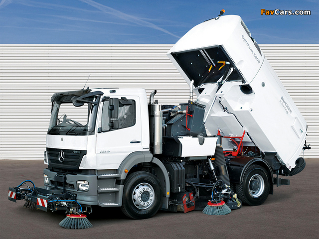 Pictures of Mercedes-Benz Axor 1829 Road Service 2005–10 (640 x 480)