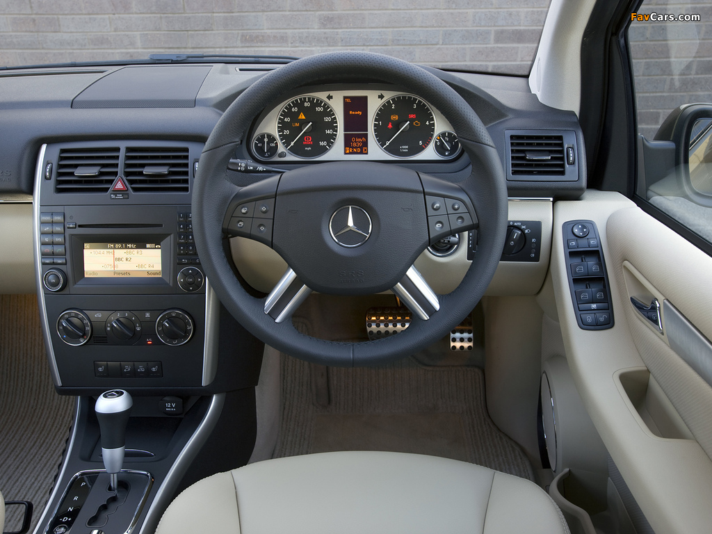 Images of Mercedes-Benz B-Klasse UK-spec (W245) 2008–11 (1024 x 768)