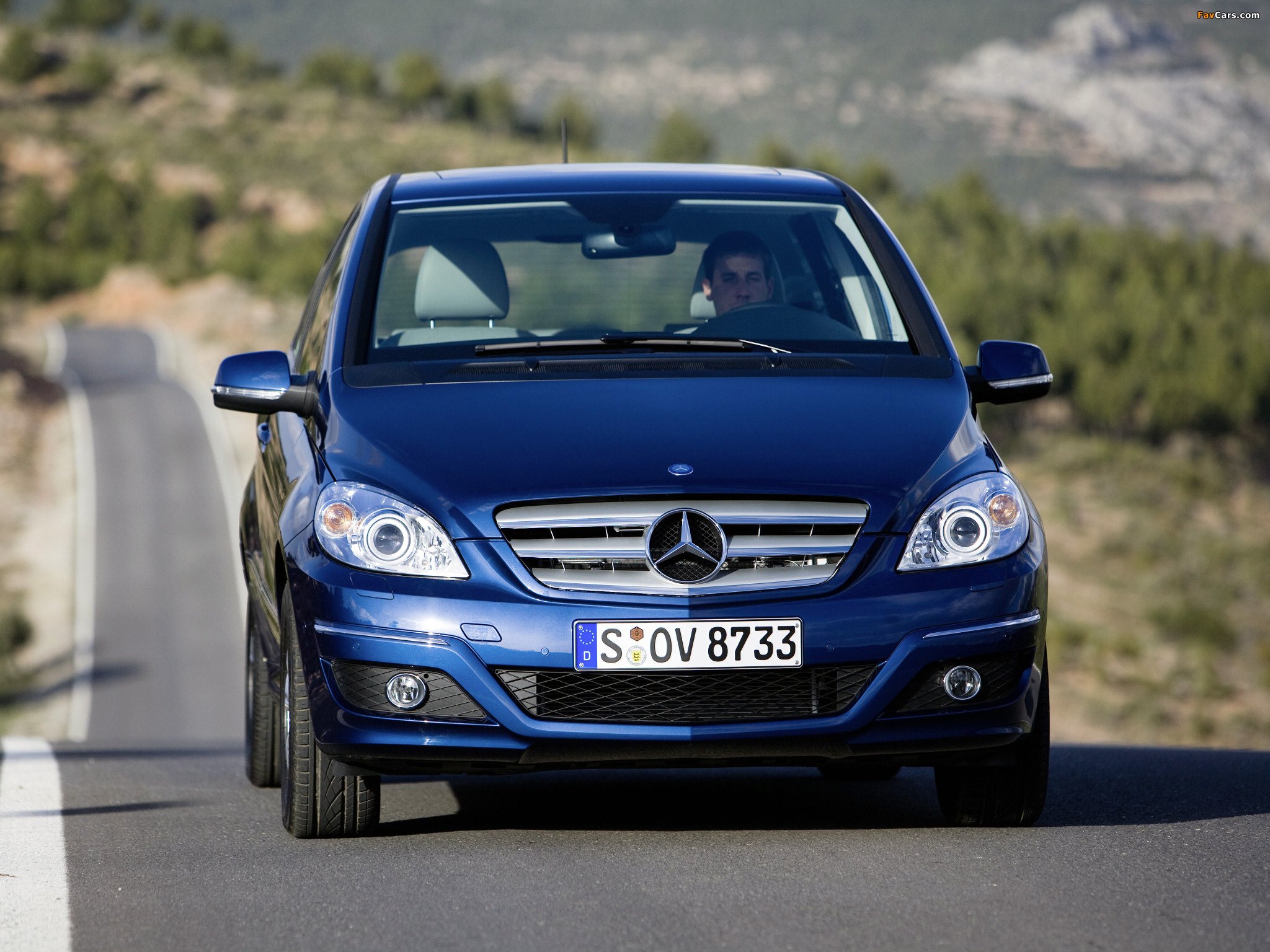 Images of Mercedes-Benz B 170 NGT (W245) 2008–11 (2048 x 1536)