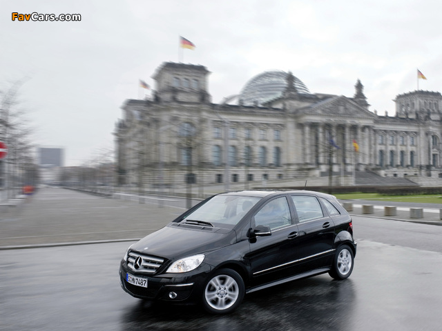 Images of Mercedes-Benz B 200 CDI (W245) 2008–11 (640 x 480)