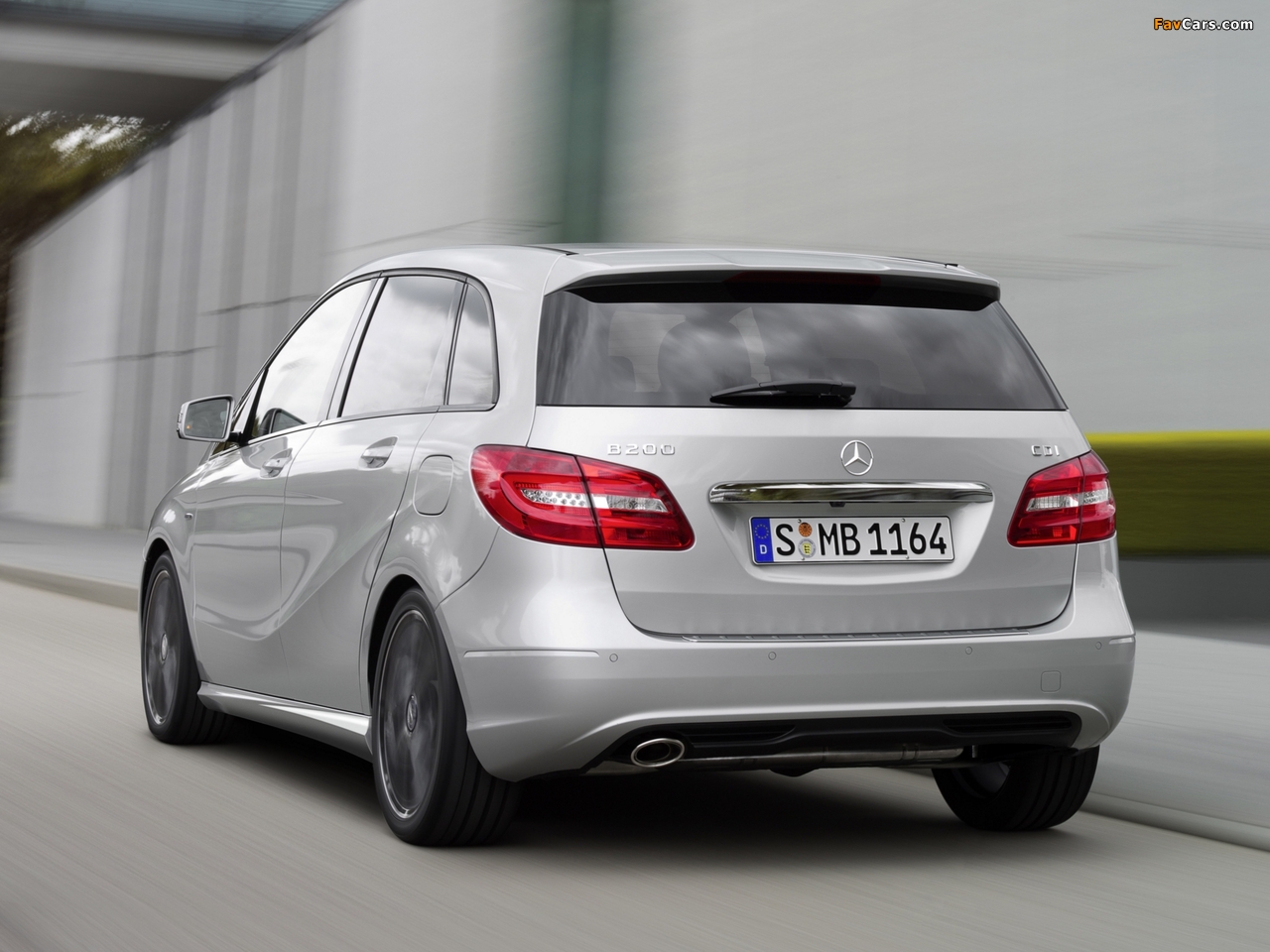 Images of Mercedes-Benz B 200 CDI BlueEfficiency (W246) 2011 (1280 x 960)