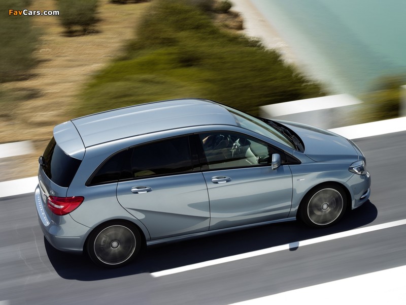 Images of Mercedes-Benz B 200 CDI BlueEfficiency (W246) 2011 (800 x 600)
