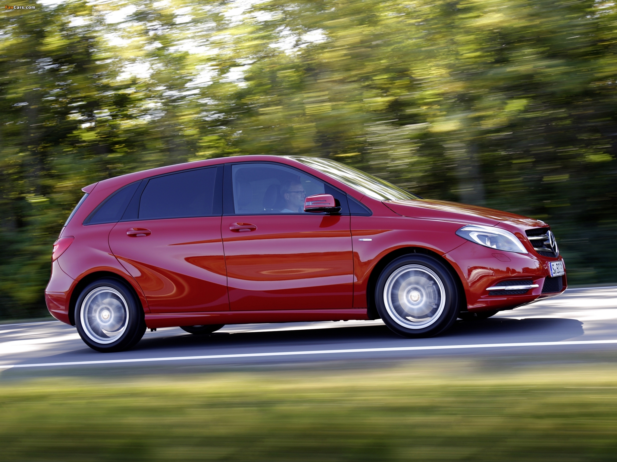 Images of Mercedes-Benz B 180 CDI BlueEfficiency (W246) 2011 (2048 x 1536)