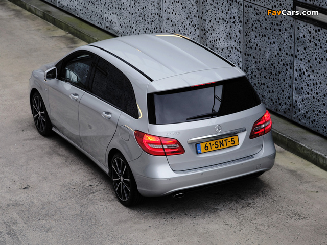 Images of Mercedes-Benz B 180 BlueEfficiency (W246) 2011 (640 x 480)