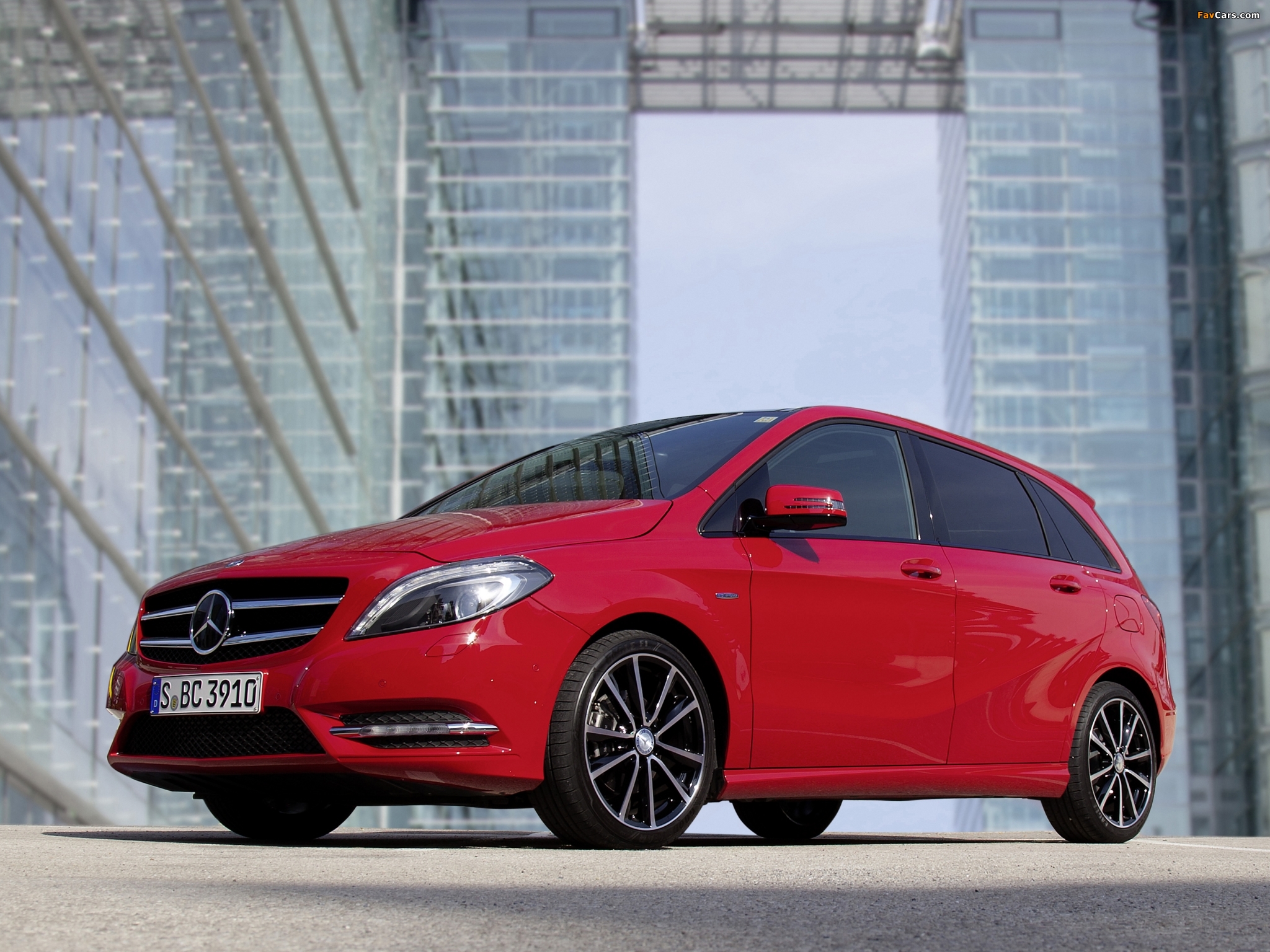 Images of Mercedes-Benz B 180 CDI BlueEfficiency (W246) 2011 (2048 x 1536)