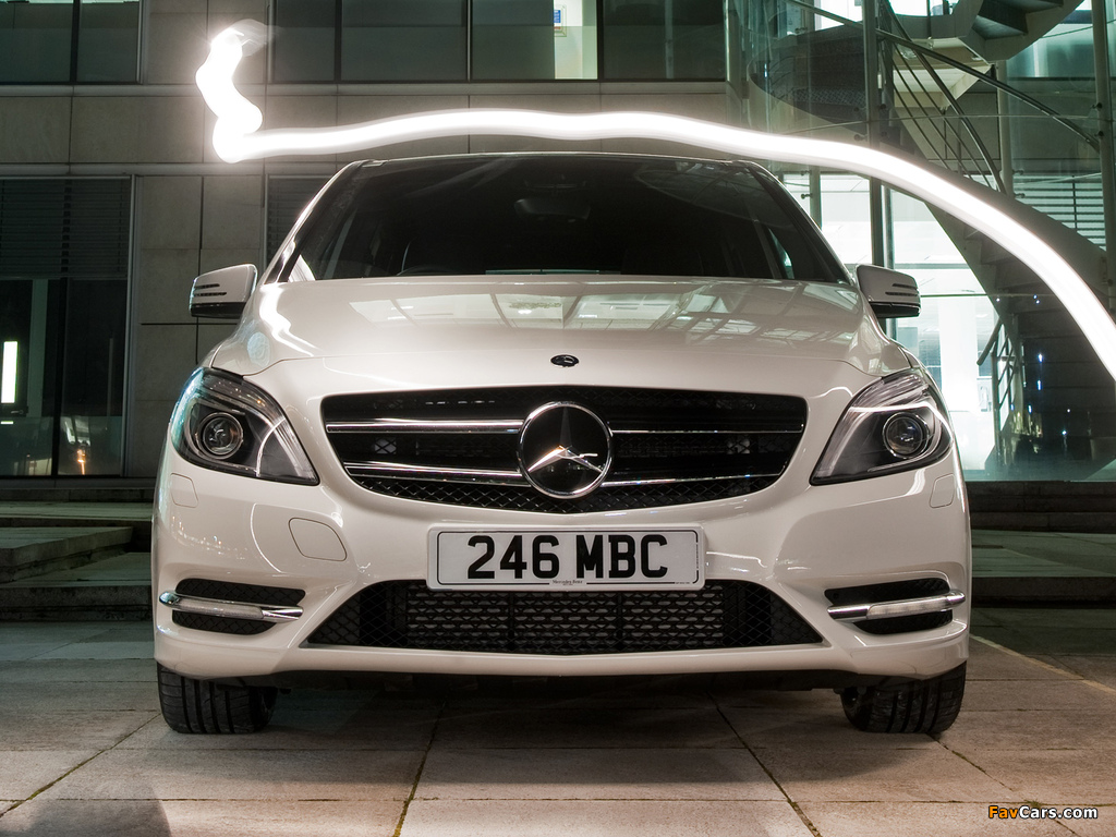 Images of Mercedes-Benz B 200 BlueEfficiency UK-spec (W246) 2012 (1024 x 768)