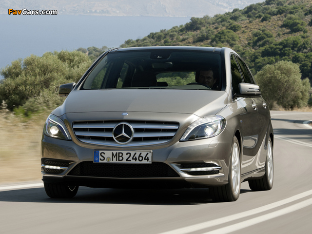 Mercedes-Benz B 180 CDI BlueEfficiency (W246) 2011 pictures (640 x 480)