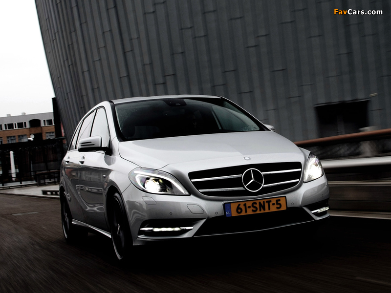 Mercedes-Benz B 180 BlueEfficiency (W246) 2011 wallpapers (800 x 600)