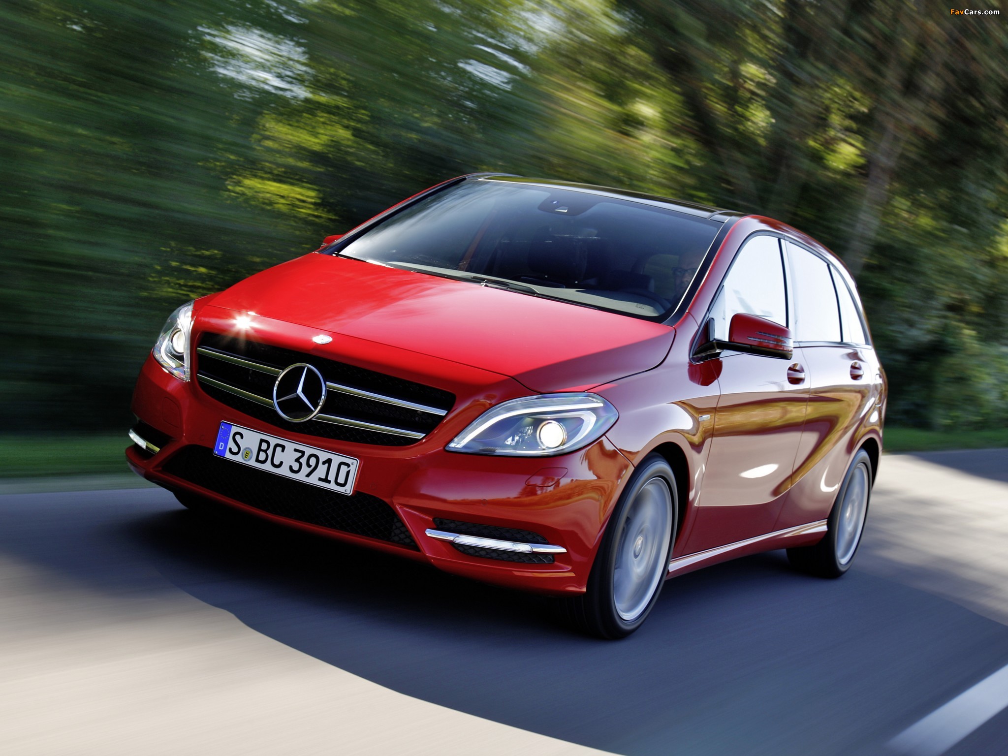 Mercedes-Benz B 180 CDI BlueEfficiency (W246) 2011 wallpapers (2048 x 1536)