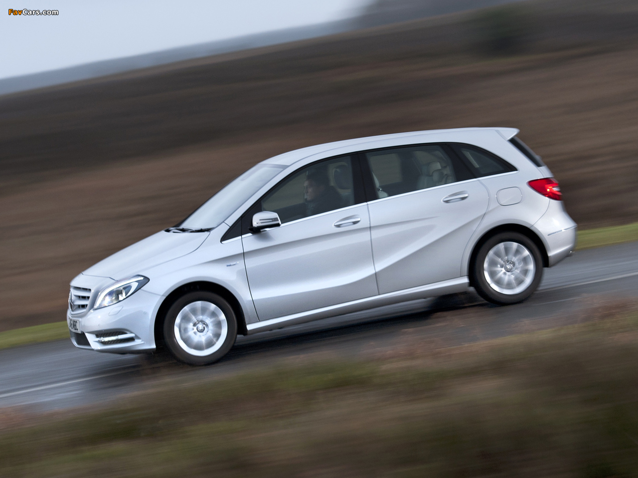 Mercedes-Benz B 180 CDI BlueEfficiency UK-spec (W246) 2012 photos (1280 x 960)