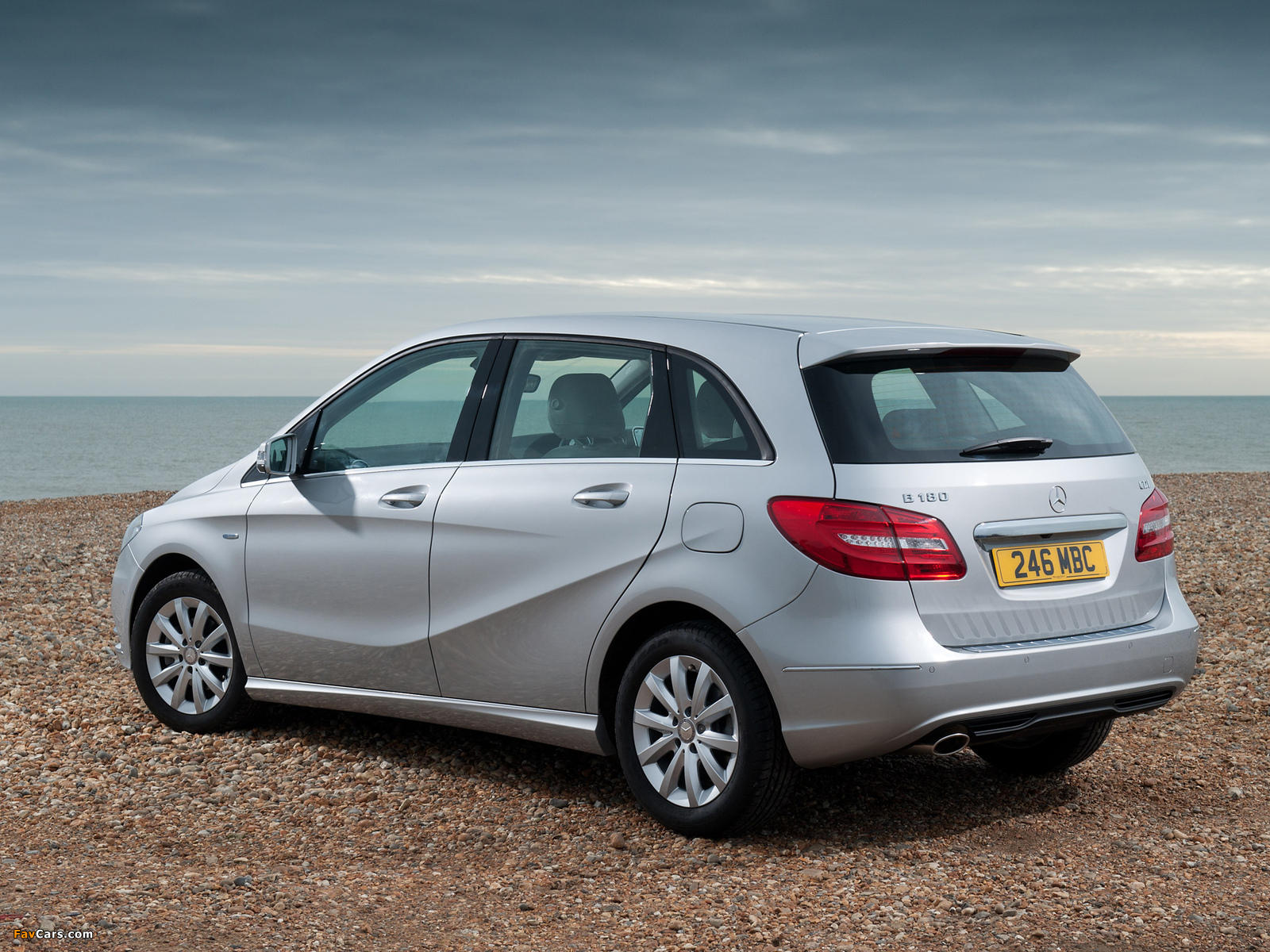 Mercedes-Benz B 180 CDI BlueEfficiency UK-spec (W246) 2012 wallpapers (1600 x 1200)