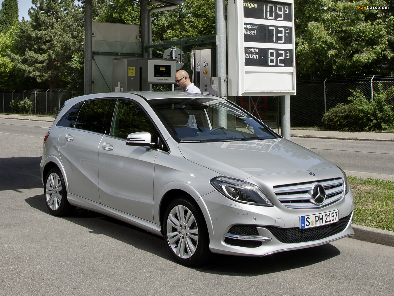 Mercedes-Benz B 200 CNG (W246) 2013 images (1280 x 960)