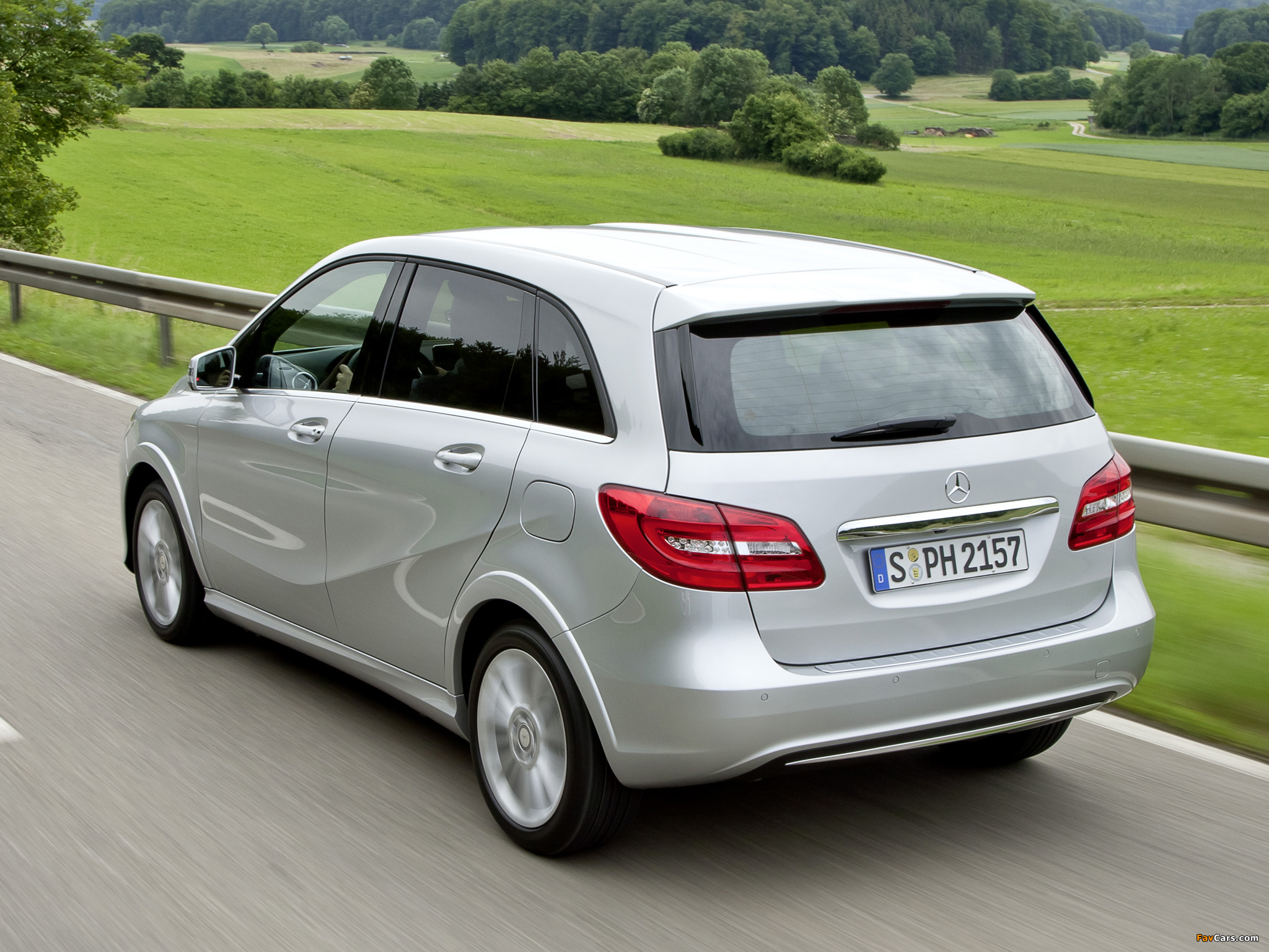 Mercedes-Benz B 200 CNG (W246) 2013 pictures (2048 x 1536)