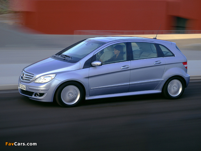 Photos of Mercedes-Benz B 200 CDI (W245) 2005–08 (640 x 480)