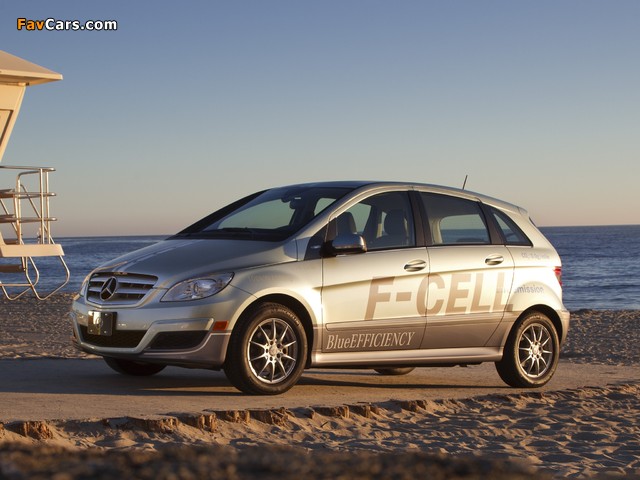 Photos of Mercedes-Benz B-Klasse F-Cell (W245) 2010–11 (640 x 480)