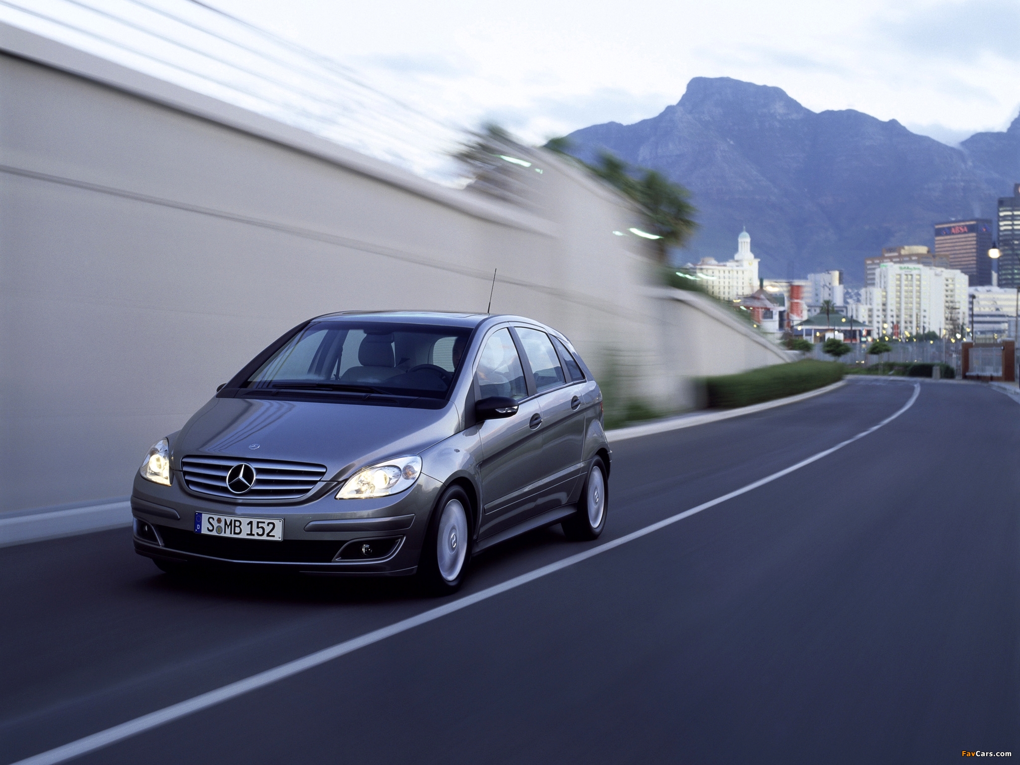 Pictures of Mercedes-Benz B 150 (W245) 2005–08 (2048 x 1536)